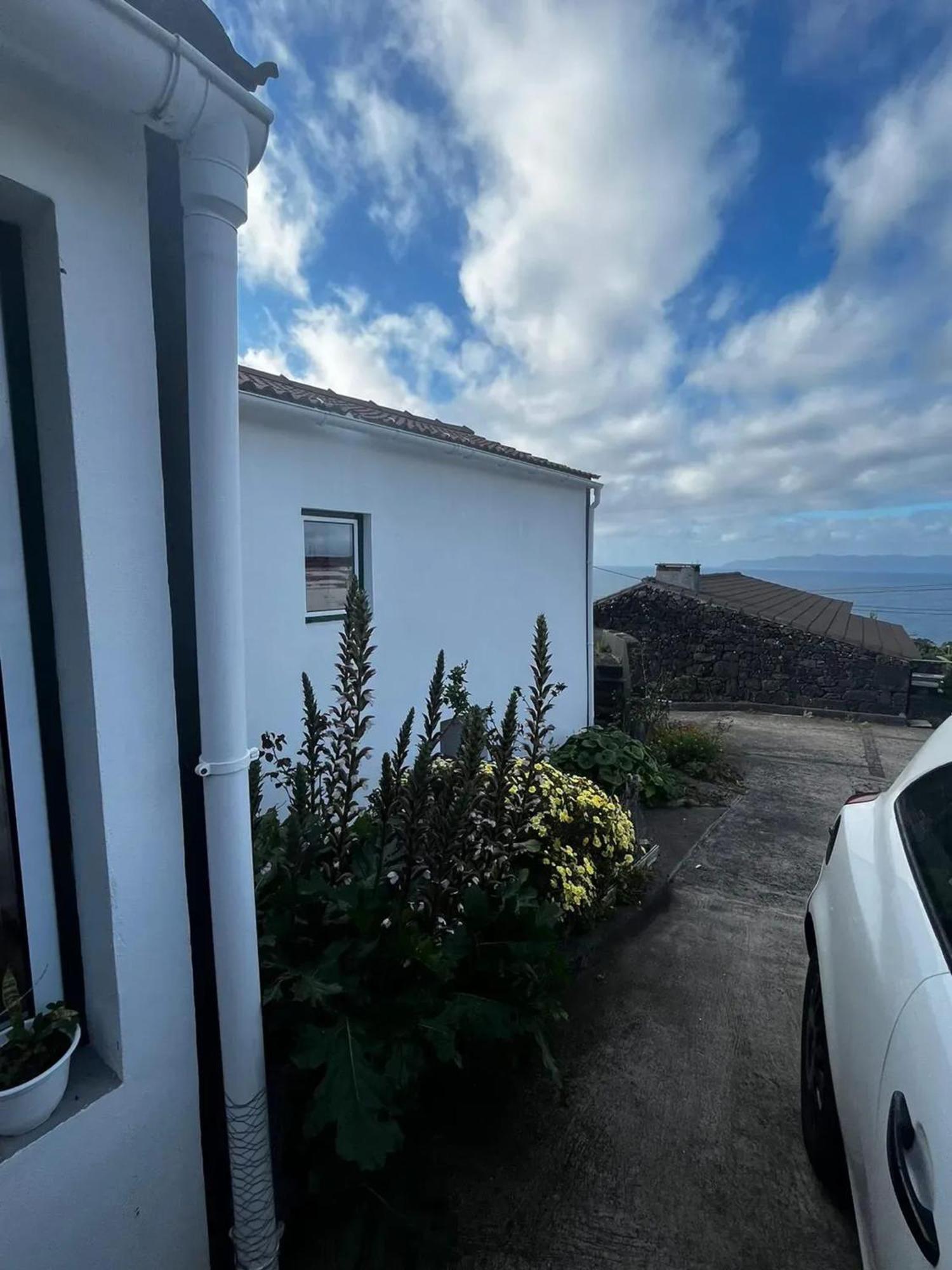 Comfortable House With Sea View In Sao Roque Do Pico Villa Bagian luar foto